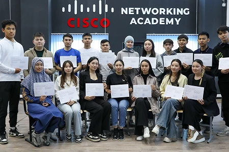 : Алматы технологиялық университетінің студенттері CCNAv7: Routing and Switching курсын сәтті аяқтап, Cisco Networking Academy сертификаттарын алды!