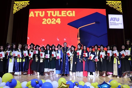 Поздравляем с вручением Дипломов степени Бакалавра выпускников 2024 ФДТТиО!!!