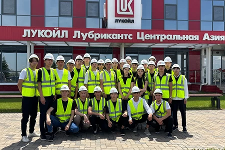 Студенты АТУ посетили завод компании «ЛУКОЙЛ Лубрикантс Центральная Азия»