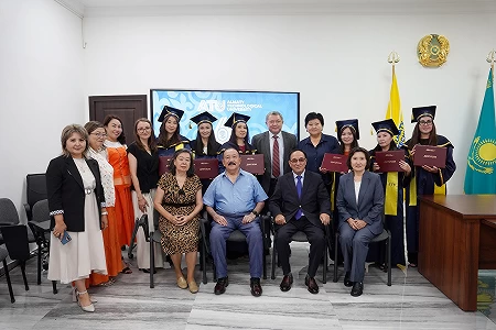 Философия докторы (PhD) дәрежесінің дипломының табысталуымен құттықтаймыз!