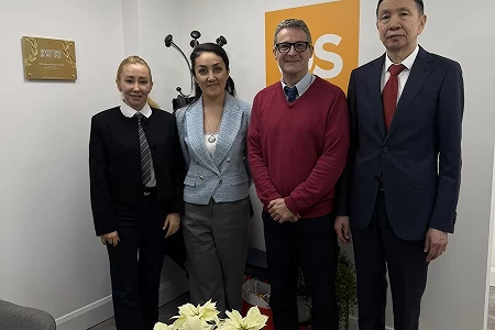 Делегация АТУ во главе с первым проректором Нурахметовым Б.К. совершила рабочий визит в Лондон для проведения стратегических встреч с командой QS