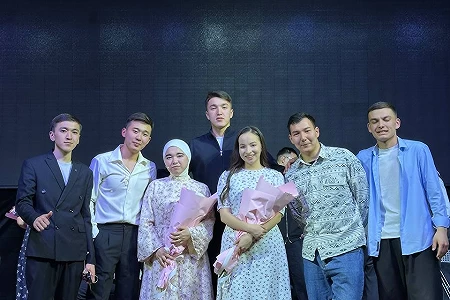 Студенческий театр «Жарық» представил поэтический вечер «Мұқағали – мәңгілік жыр»