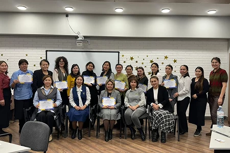 Школа кураторов: завершение обучения по концепции «TOLYQ ADAM» 