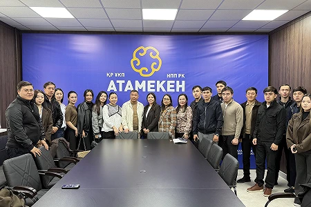 АТУ студенттері «Атамекен» кәсіпкерлер палатасында: білім мен бизнестің тоғысуы