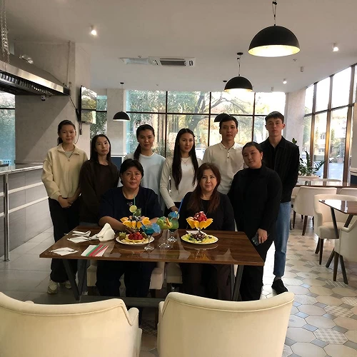 Проведение мастер-класса по приготовлению коктейлей и фруктовой нарезки, для студентов 3-го курса специальности «Ресторанное дело и гостиничный бизнес» на территории учебно-гостиничного комплекса унив