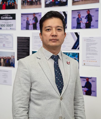 Рашидинов Дамир Рашидинович